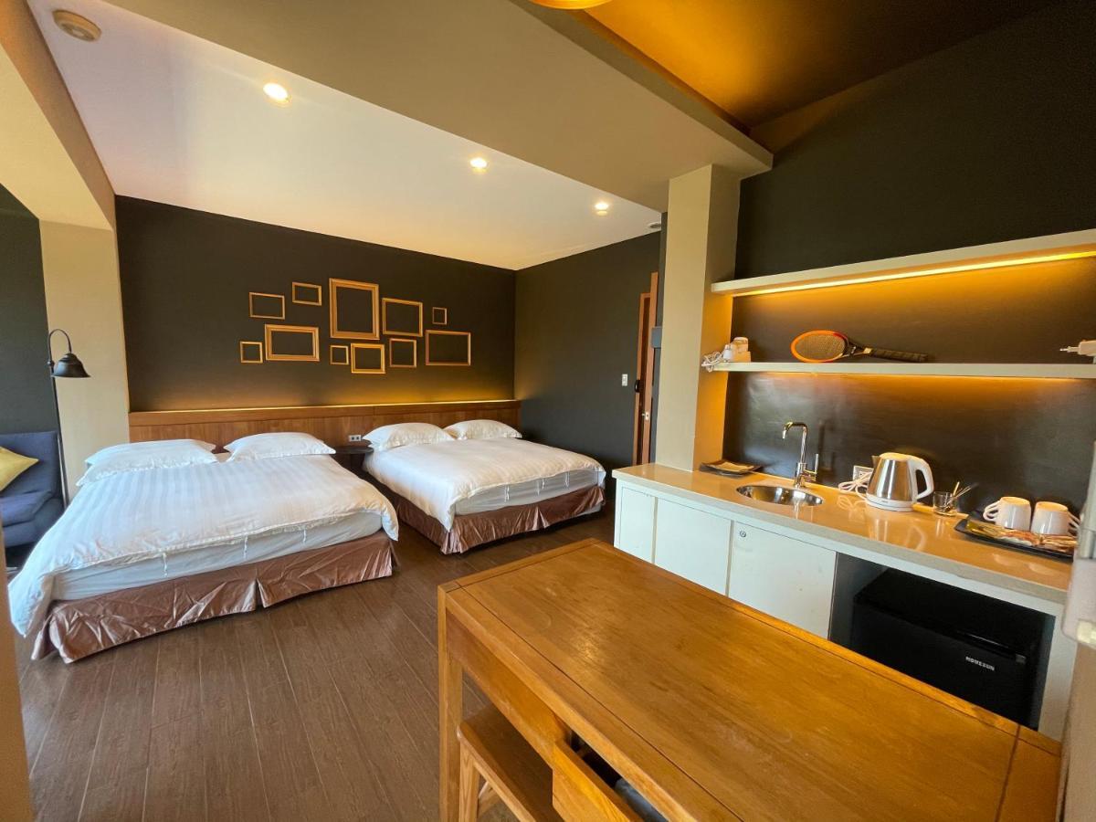 Golden101 Bed And Breakfast Цзюфэнь Экстерьер фото