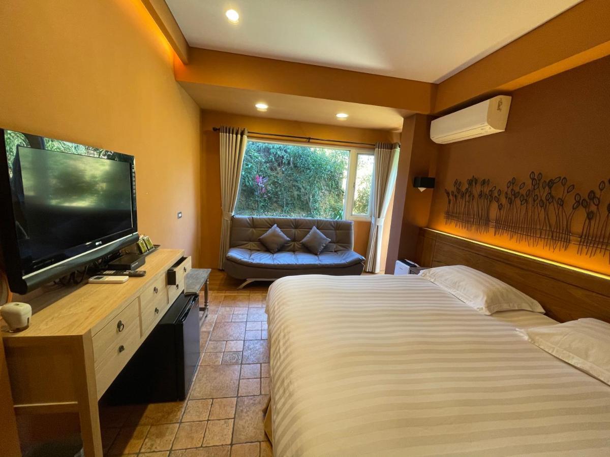 Golden101 Bed And Breakfast Цзюфэнь Экстерьер фото