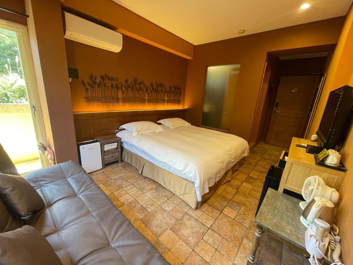 Golden101 Bed And Breakfast Цзюфэнь Экстерьер фото