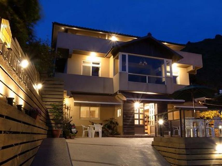 Golden101 Bed And Breakfast Цзюфэнь Экстерьер фото